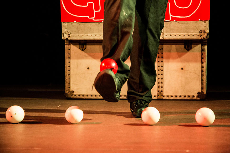 Teatro per famiglie "Circo in cielo" - CORTILE DI VILLA CLERICI